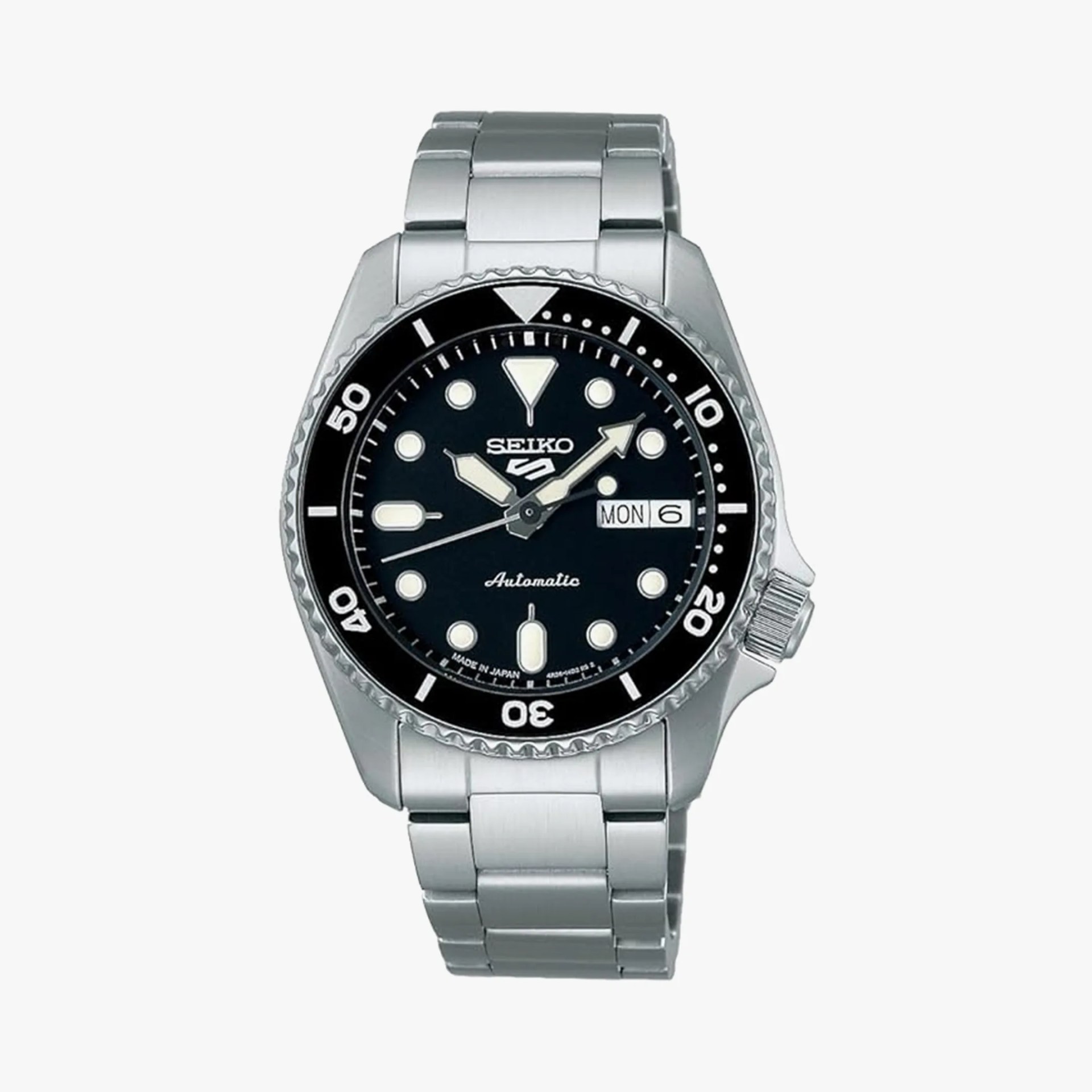 a black seiko 5 sports dive watch