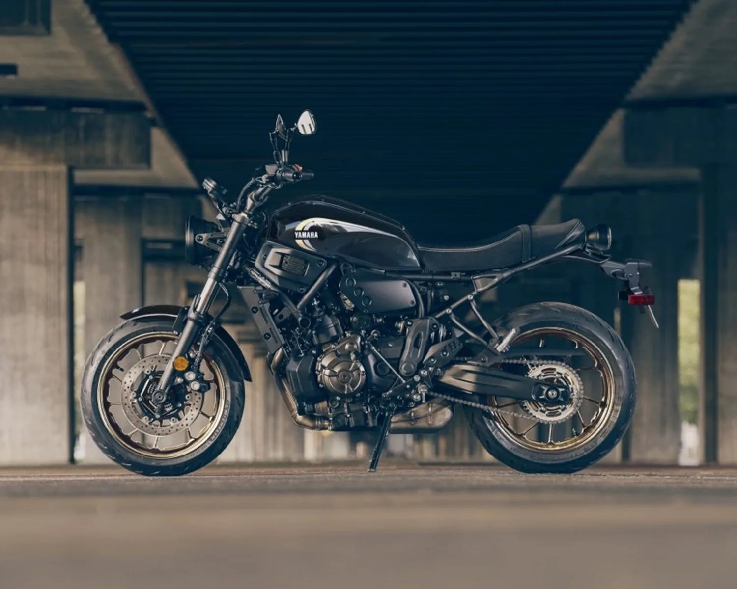 yamaha xsr700