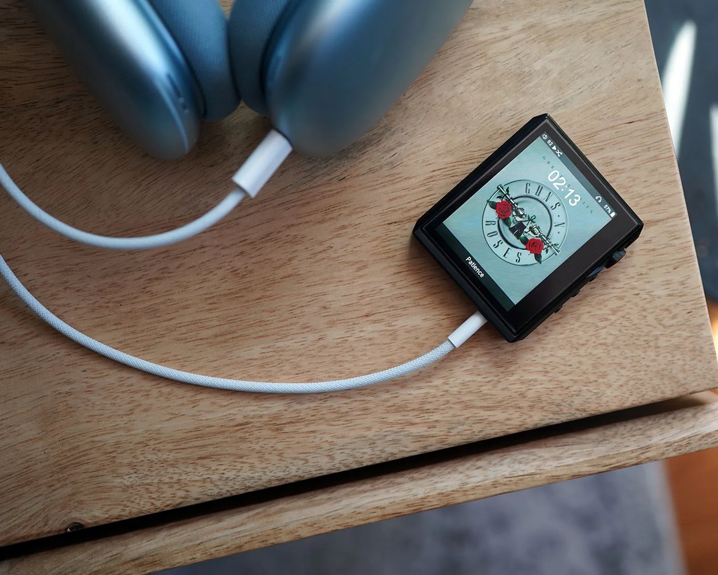 AirPods Max USB-C lossless update
