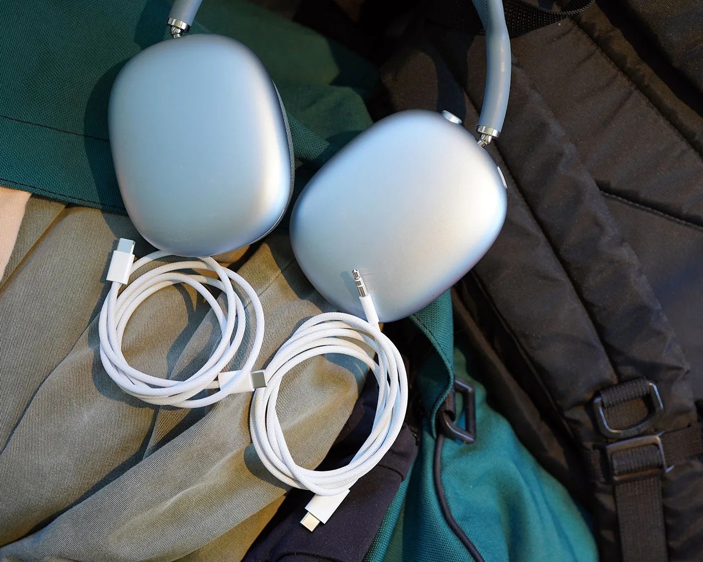 AirPods Max USB-C lossless update