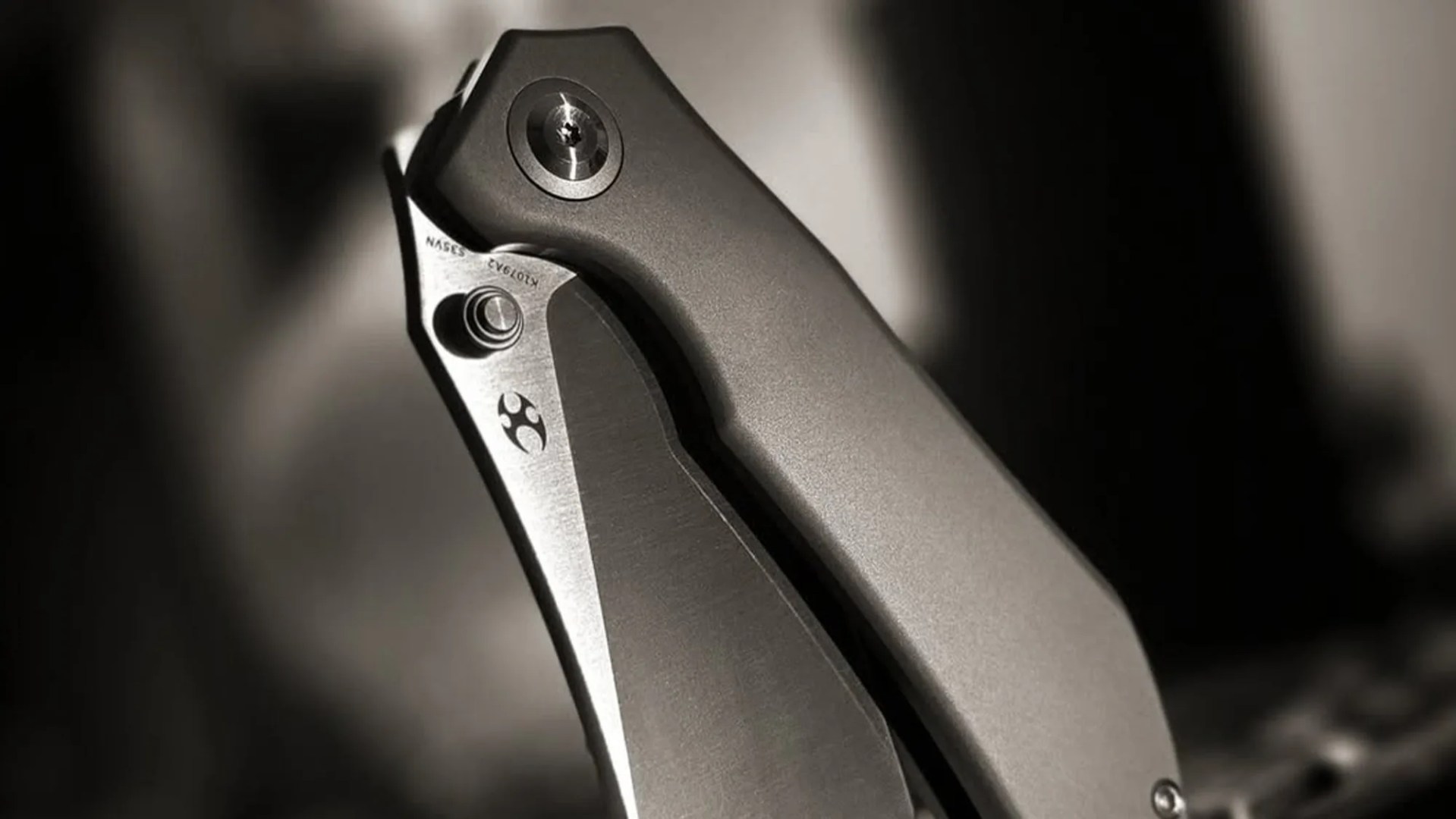 Kansept Tipper knife closeup