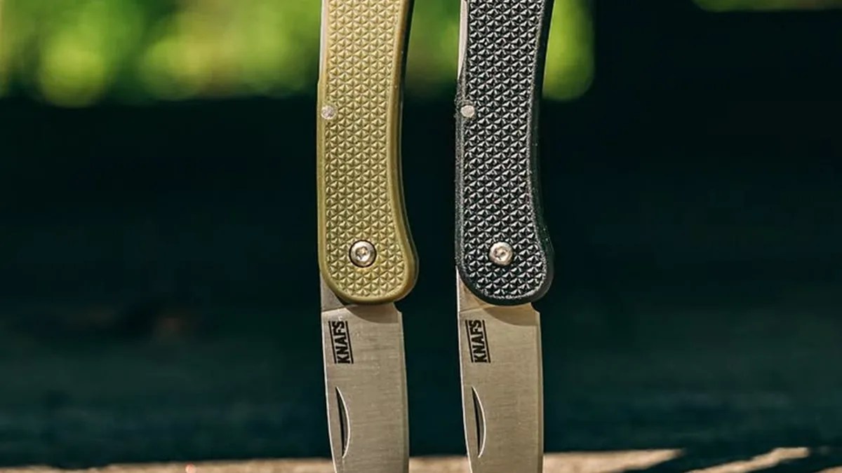 Knafs Lander 6 Keychain Knives closeup
