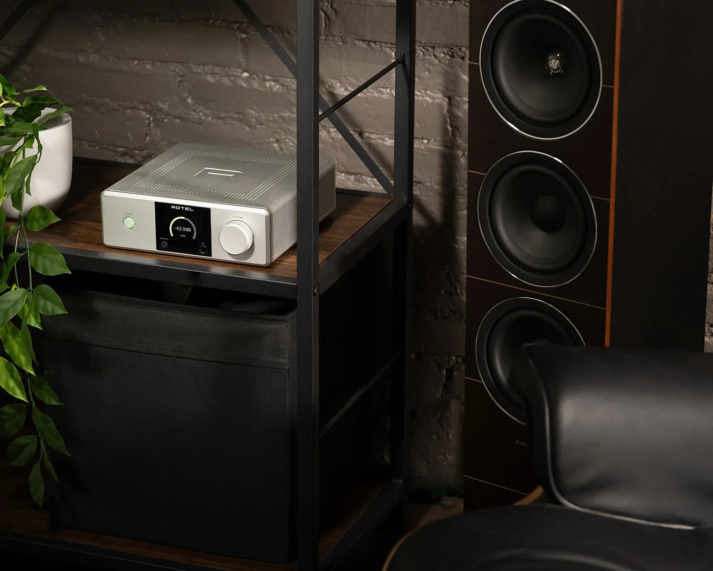 Rotel DX-5 integrated amplifier