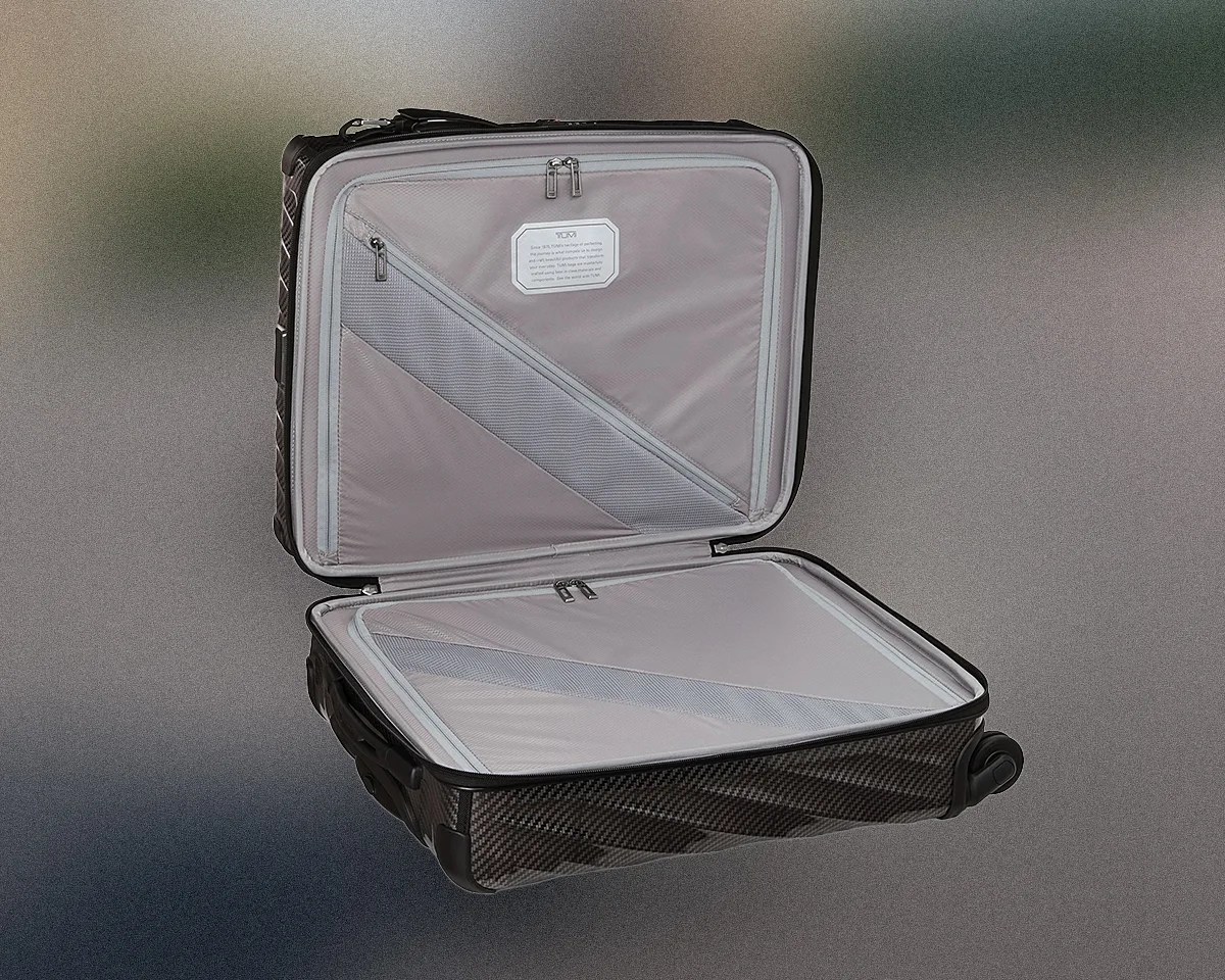 Interior of Tumi 19 Degree Lite Luggage