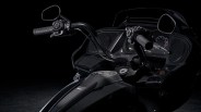 2025 harley road glide cockpit macro