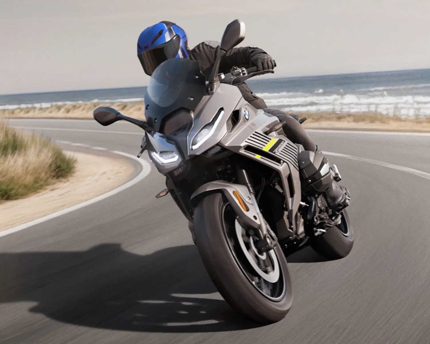 2026 bmw r 1300 rs action
