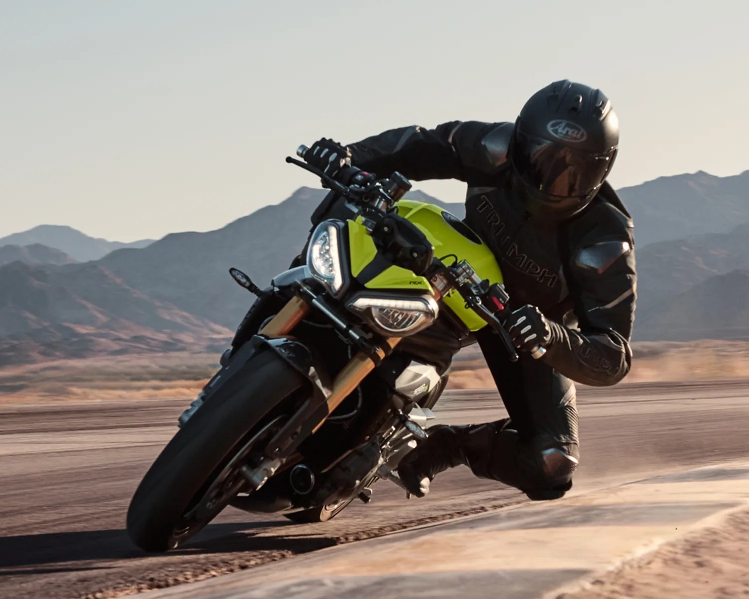 2026 triumph speed triple 1200 rx knee drag