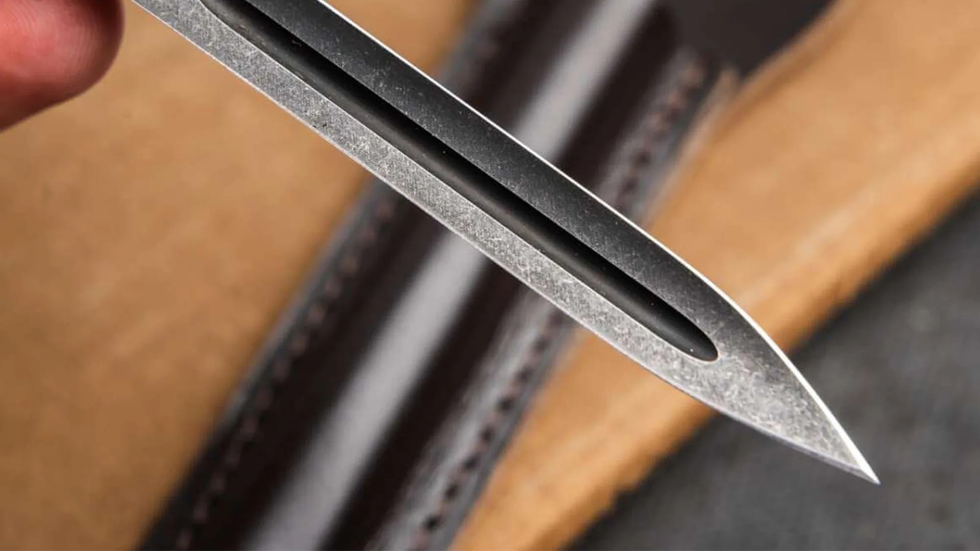 Böker Sleeve Dagger knife closeup
