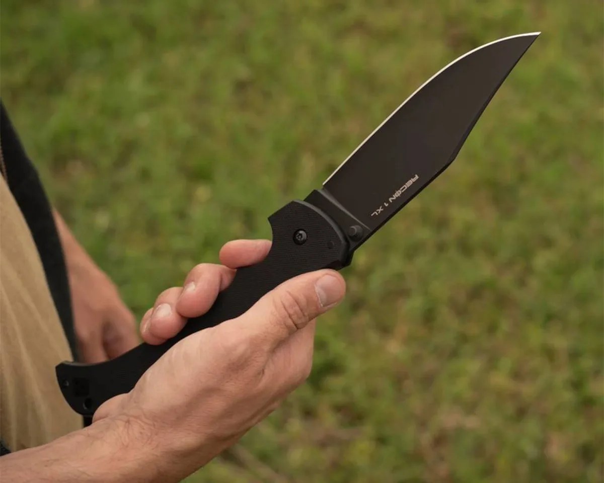 Cold Steel Recon 1 XL in hand
