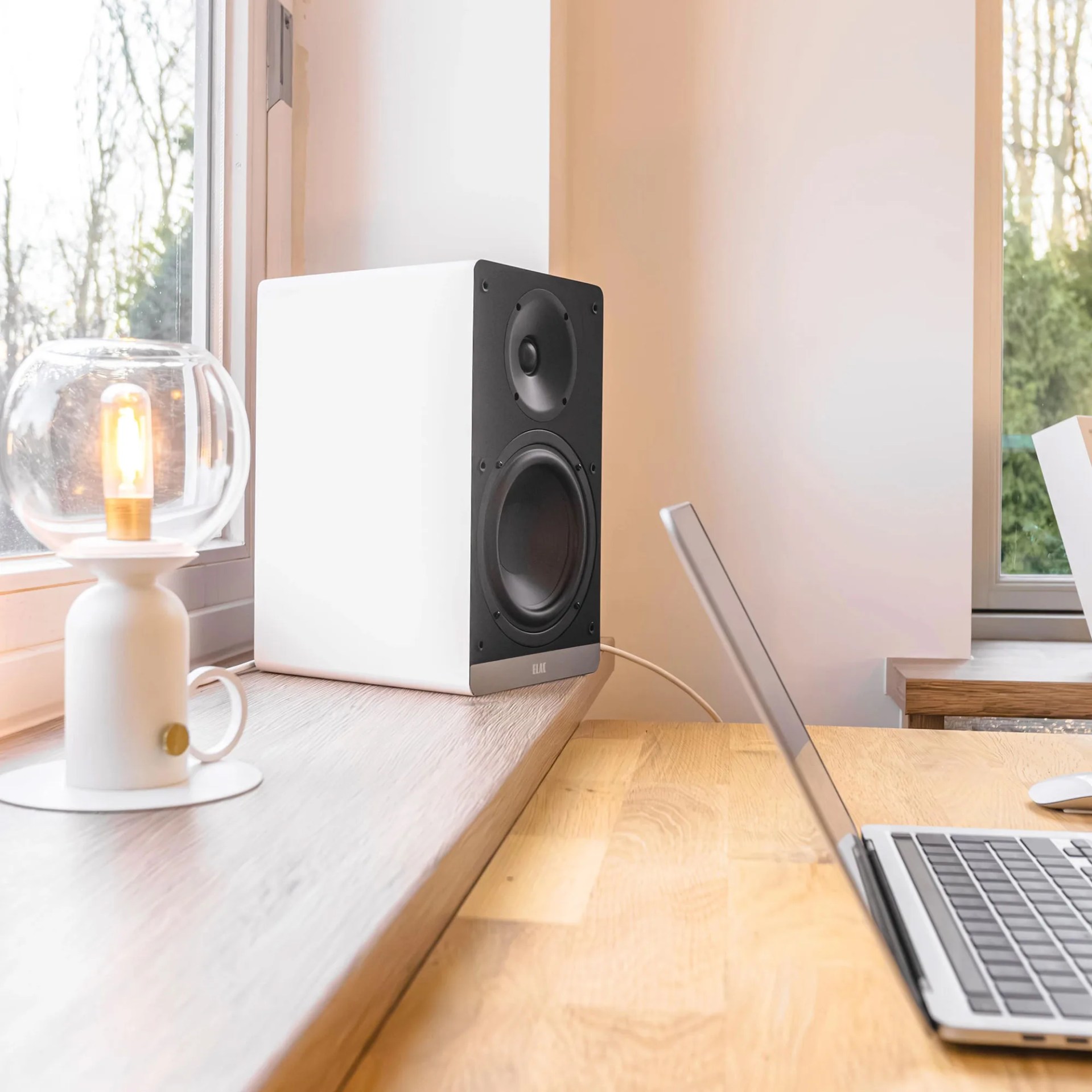 ELAC ConneX DBC61 powered speakers
