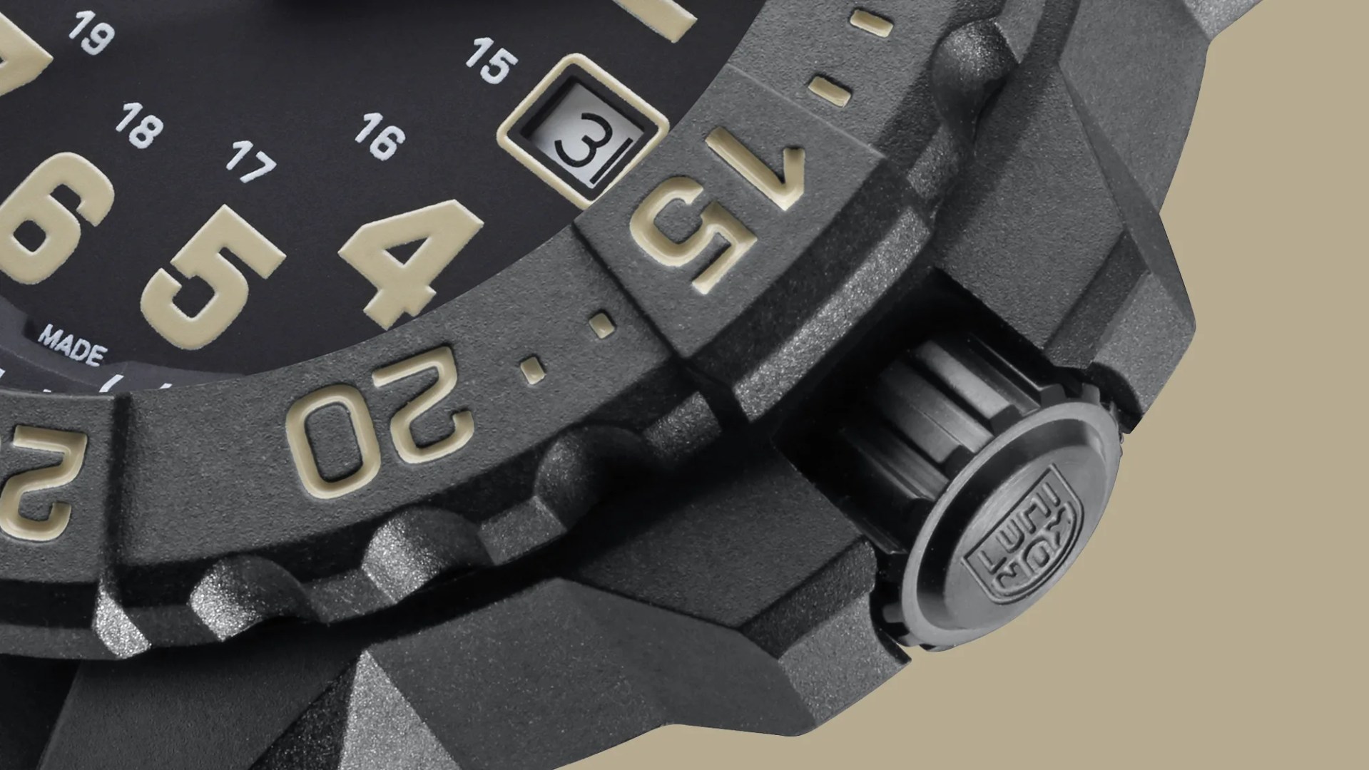 Luminox Navy SEAL 3500 Carbonox Dive Watch closeup