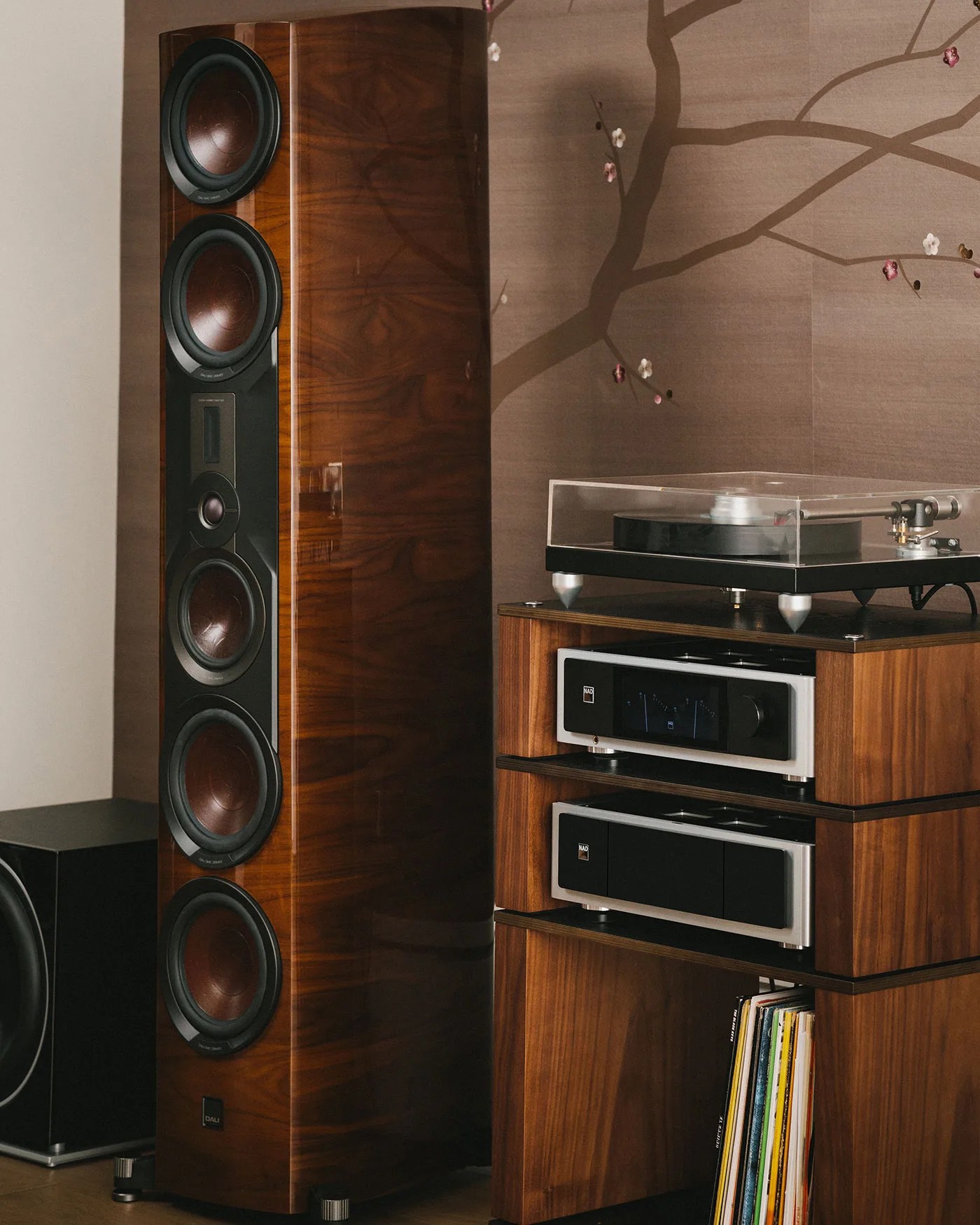 NAD M33 V2 streaming amplfier