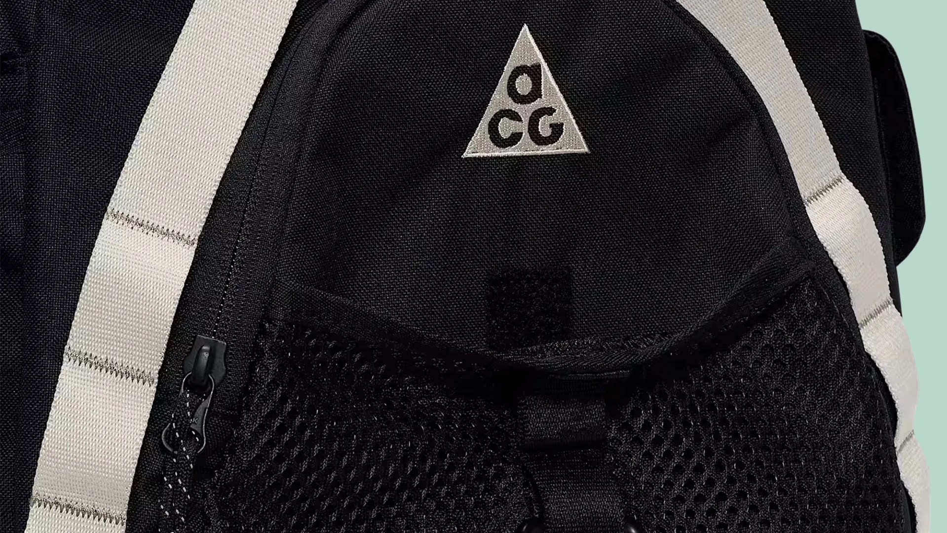 Nike ACG Daymax EDC Travel Bags closeup