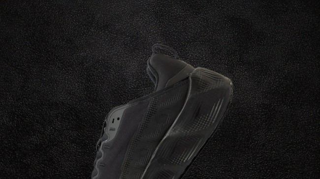 Nike’s New Futuristic Sneaker Looks Like a Stealthy Stunner