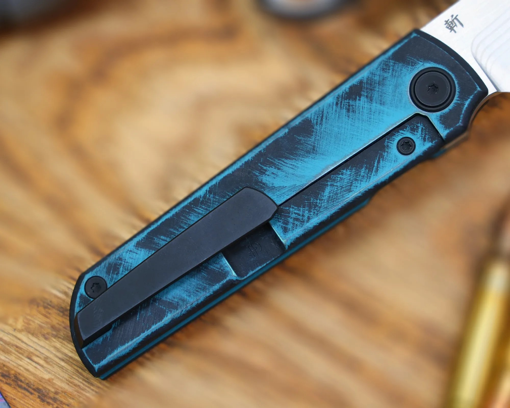 North Mountain Blade Chop EDC Knife handle lock side