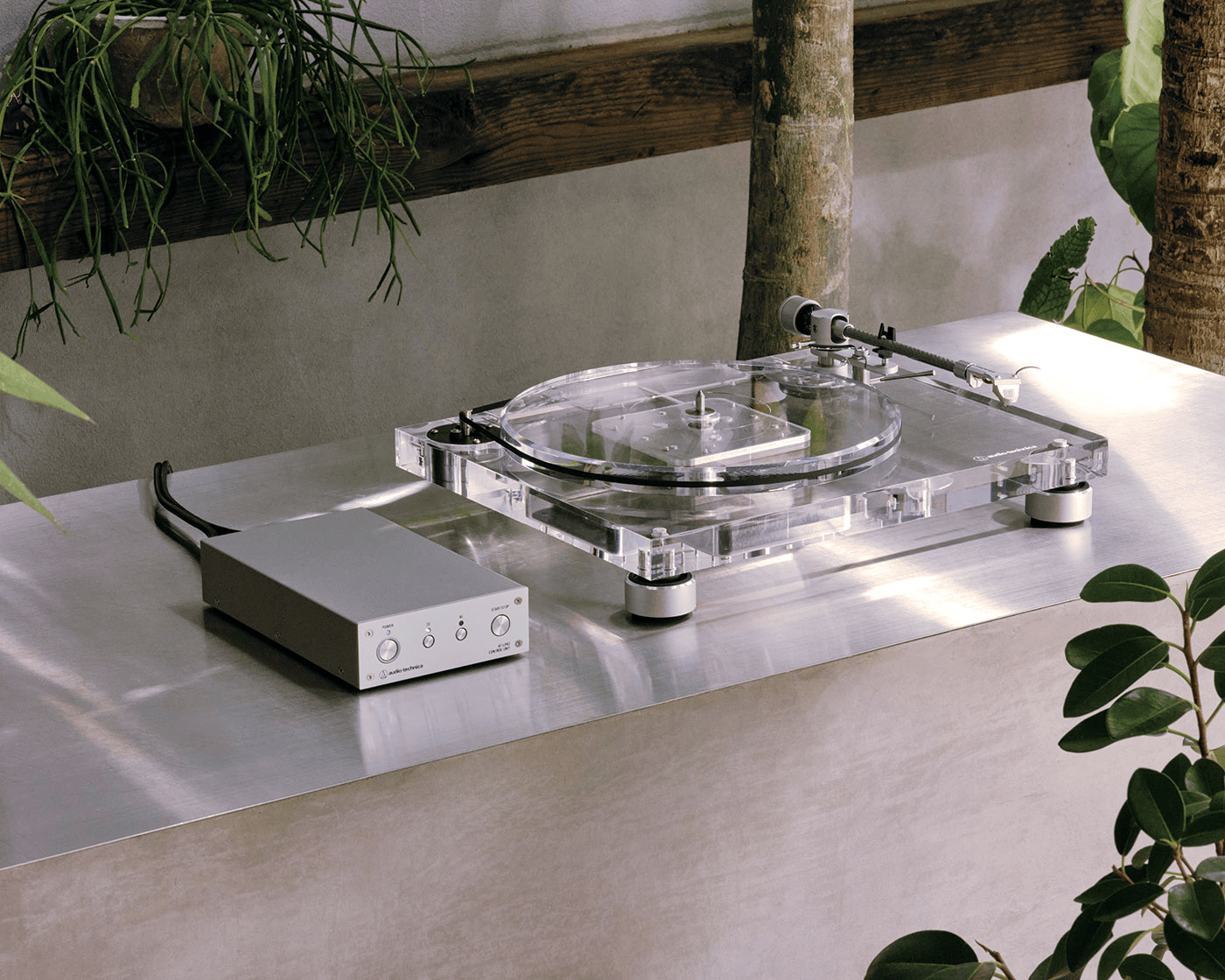 Audio-Technica AT-LPA2 turntable