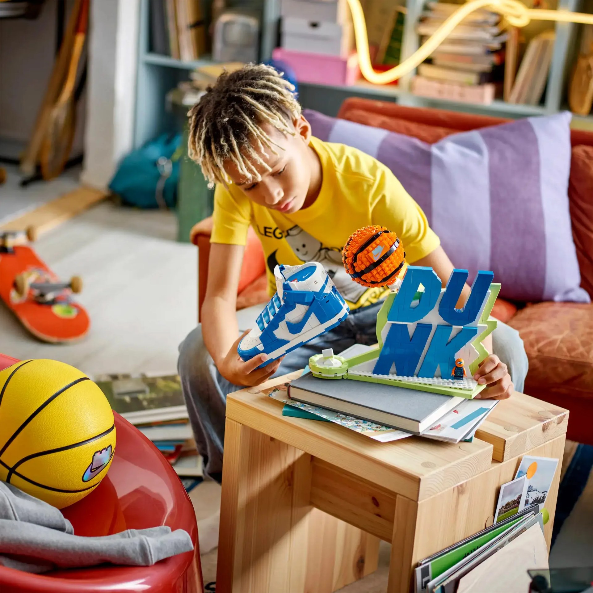 Lego Nike Dunk set