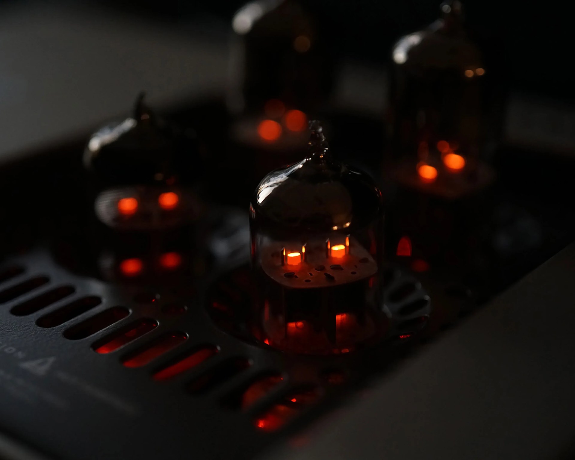 Schiit Audio Valhalla 3 tube amplifier