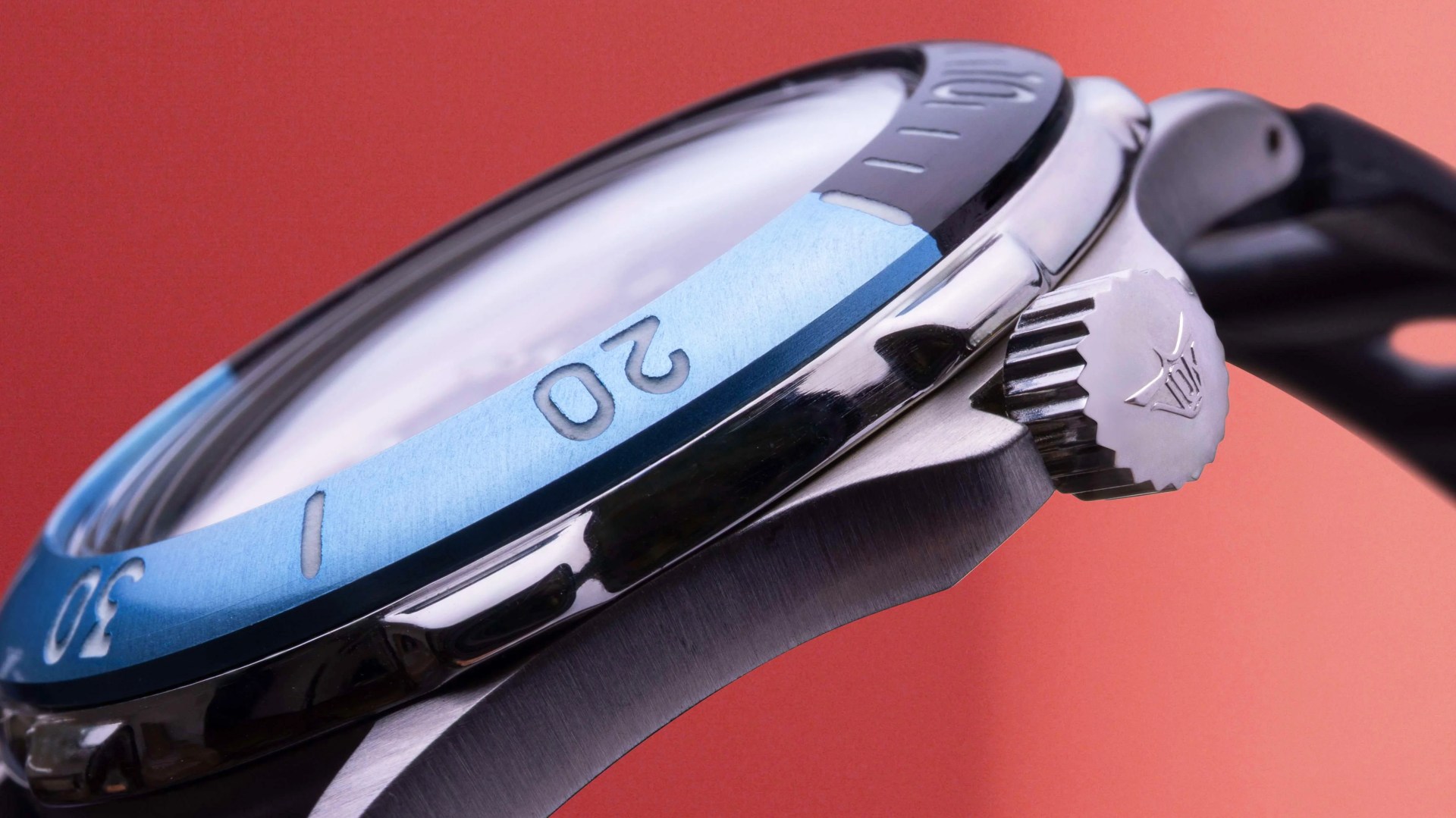 the case, crown and bezel of a Squale dive watch