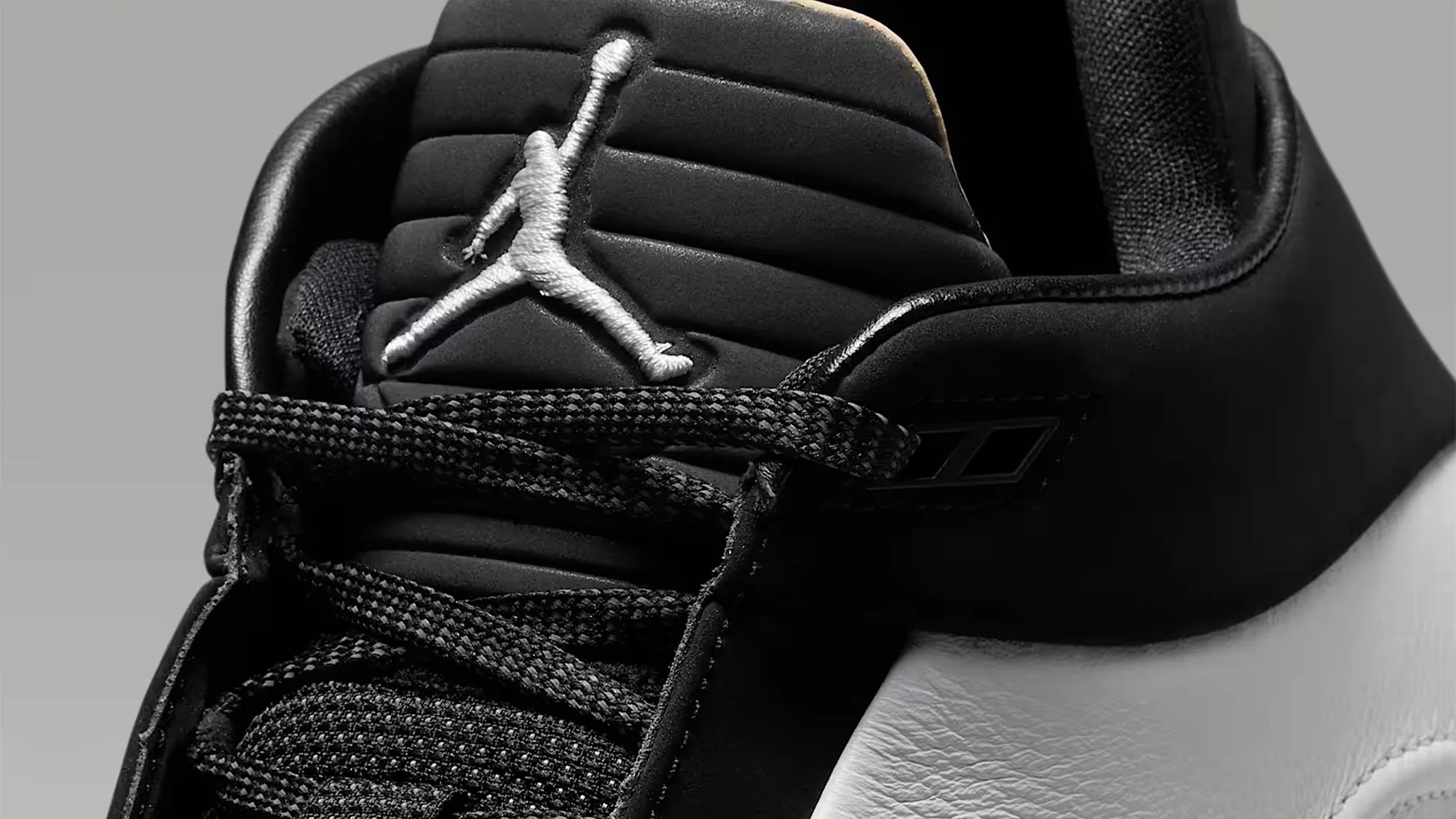 Nike Air Jordan 40 "The Classic" Sneaker tongue closeup