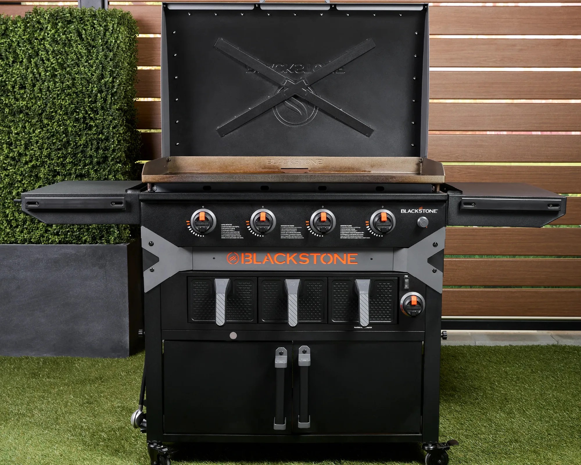 Blackstone Iron Forged Griddle Airfryer Combo in backyard
