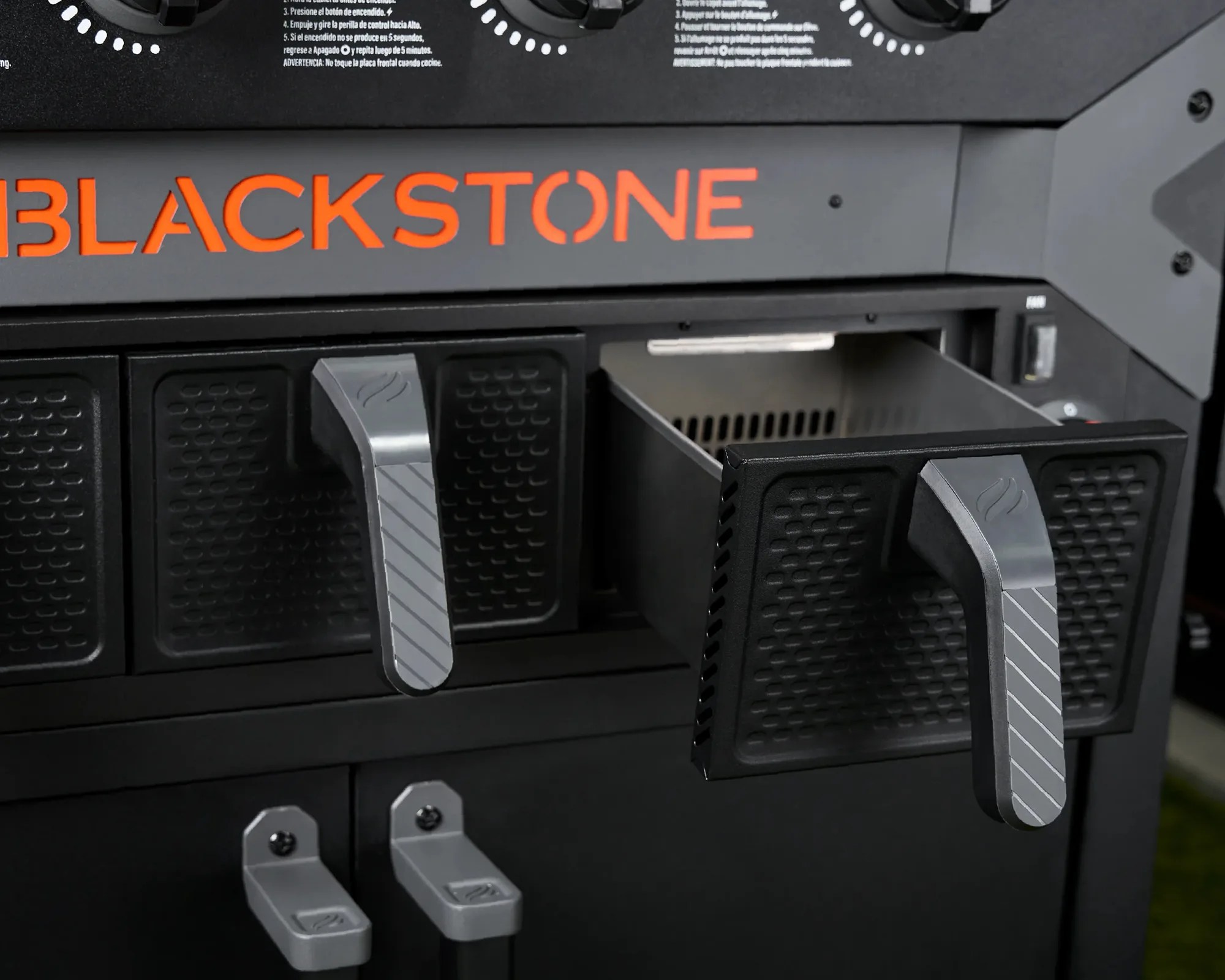 Blackstone Iron Forged Griddle Airfryer Combo air fryer tray closeup
