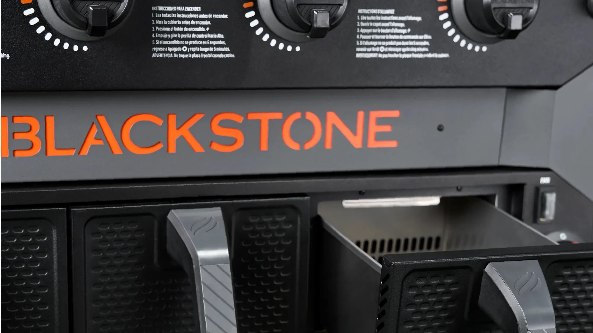 Blackstone Iron Forged Griddle Airfryer Combo closeup