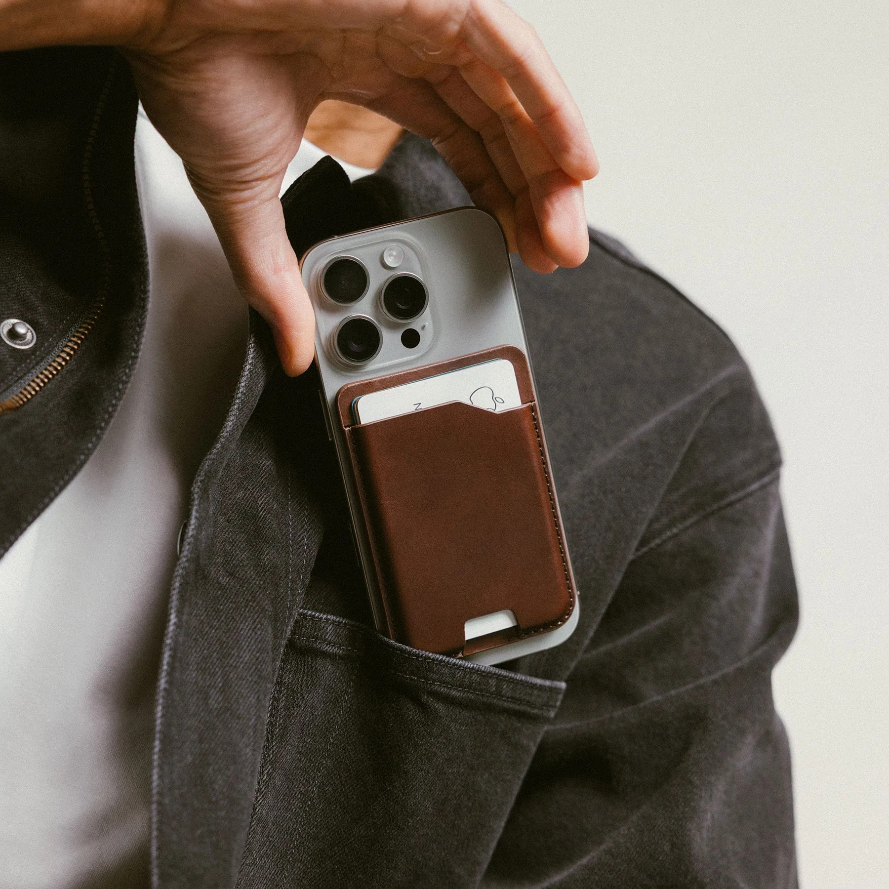 Nomad Leather Mag Wallet