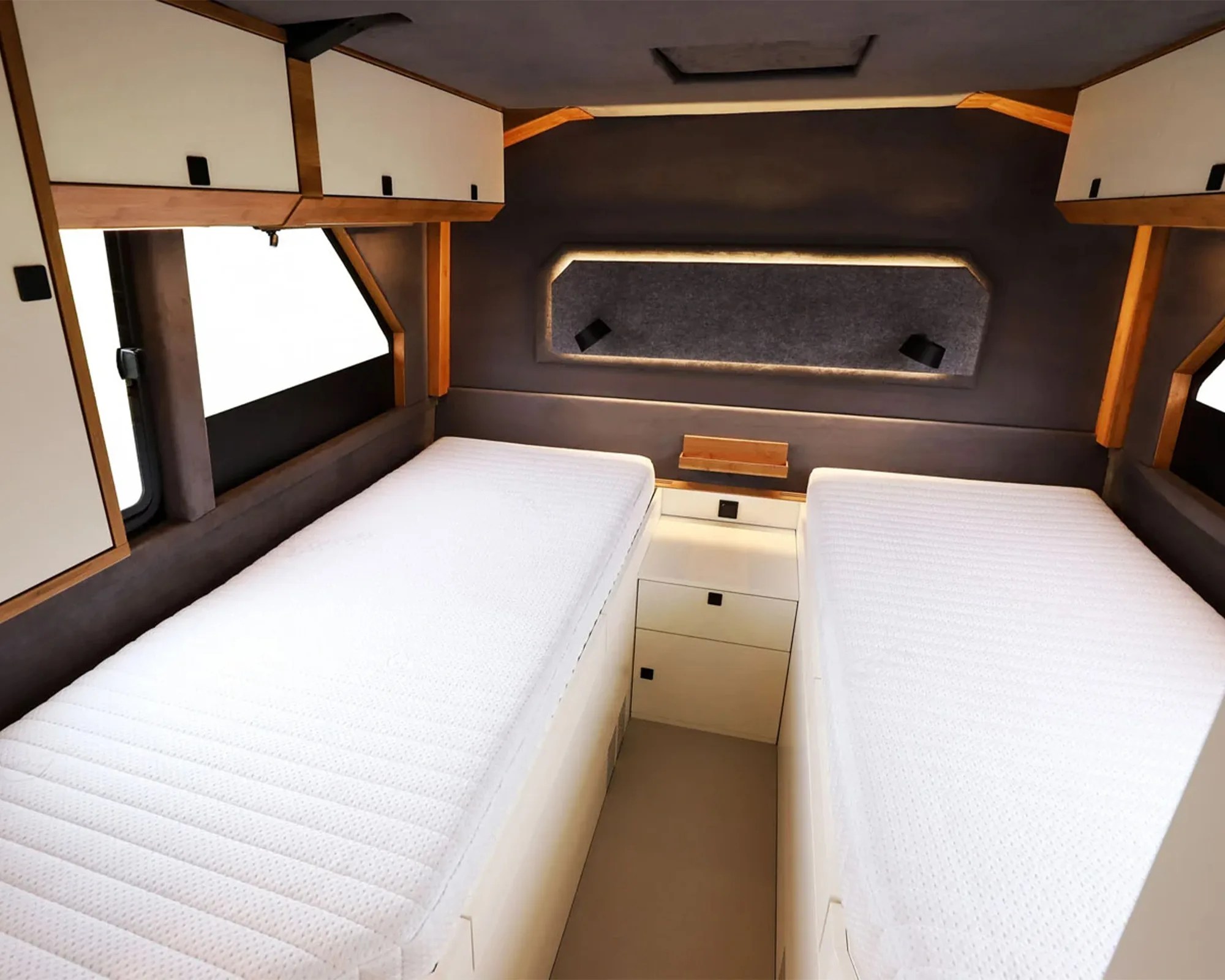 Torsus Praetorian Liberra Off Road RV bedroom
