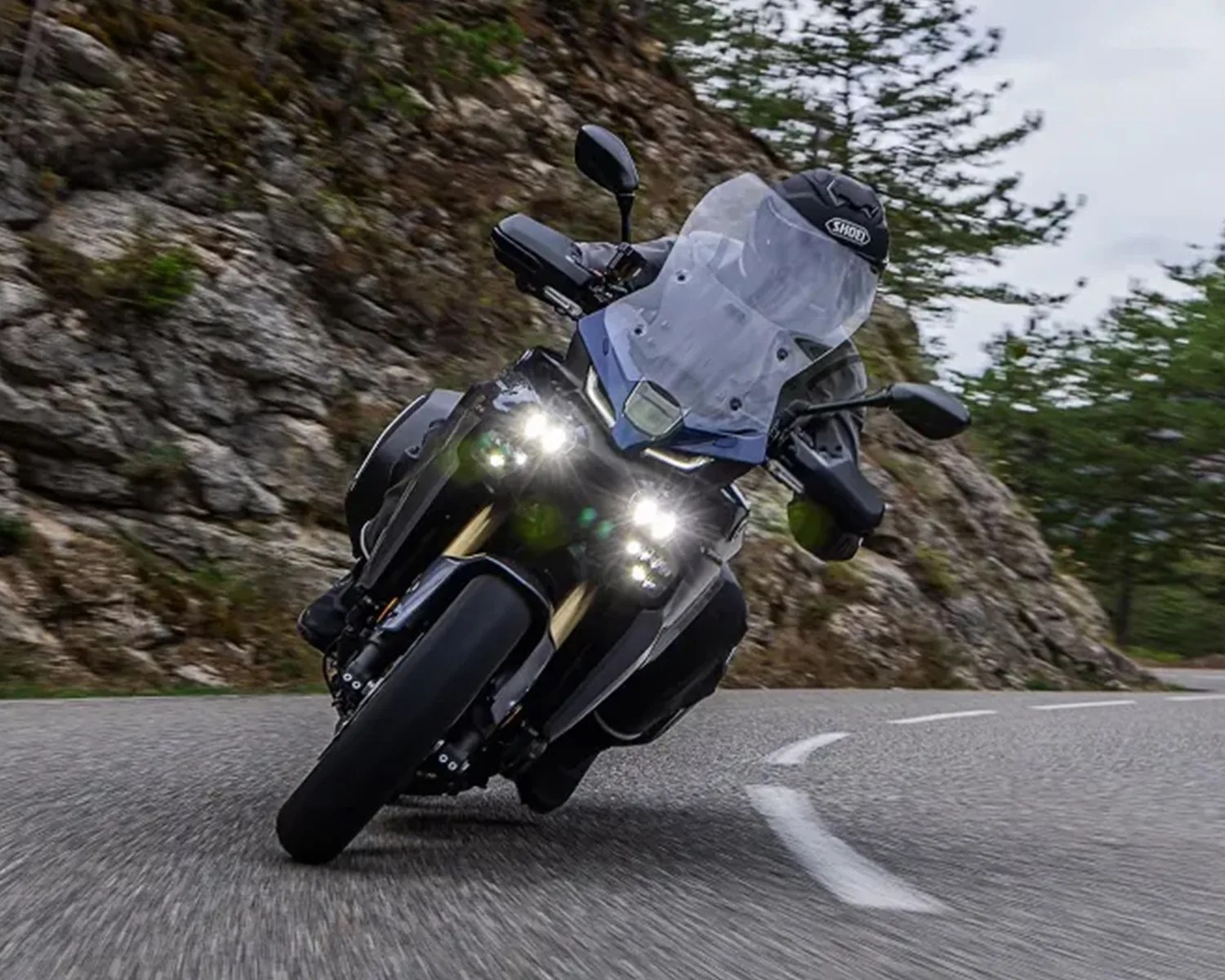 Yamaha Tracer 9 GT+ adaptive headlights lean