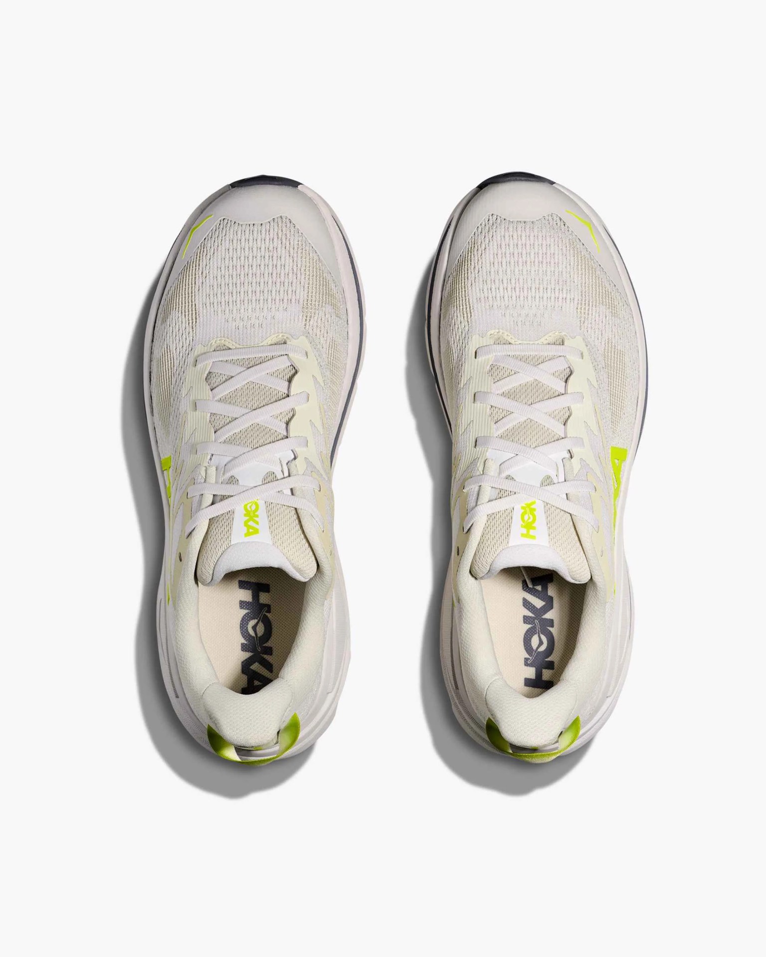 Hoka Challenger 8