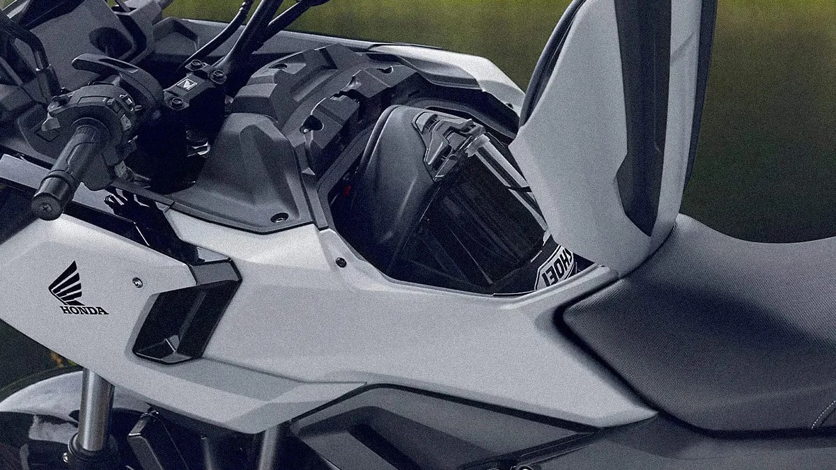 honda nc750x motorcycle macro