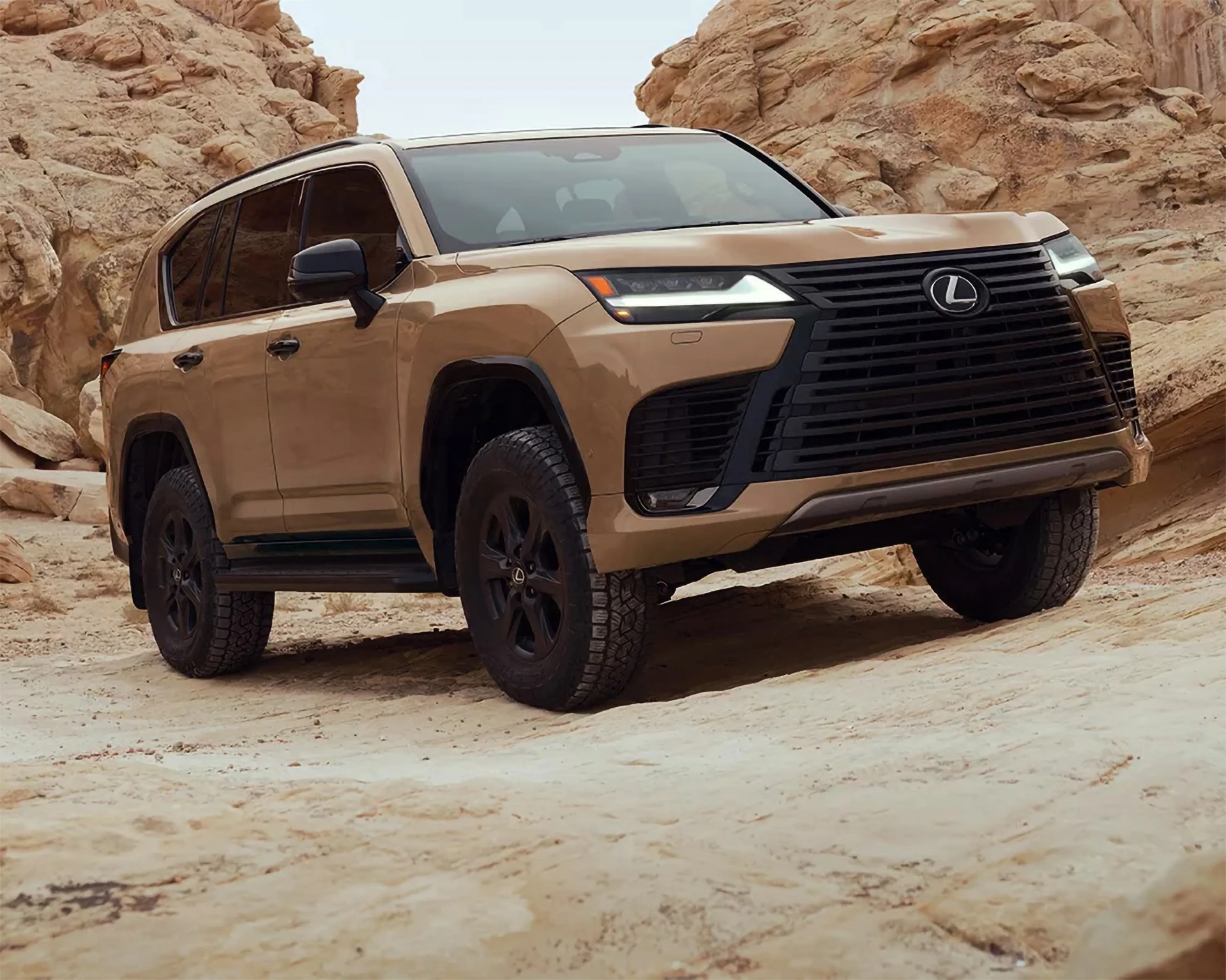2025 Lexus LX 700h