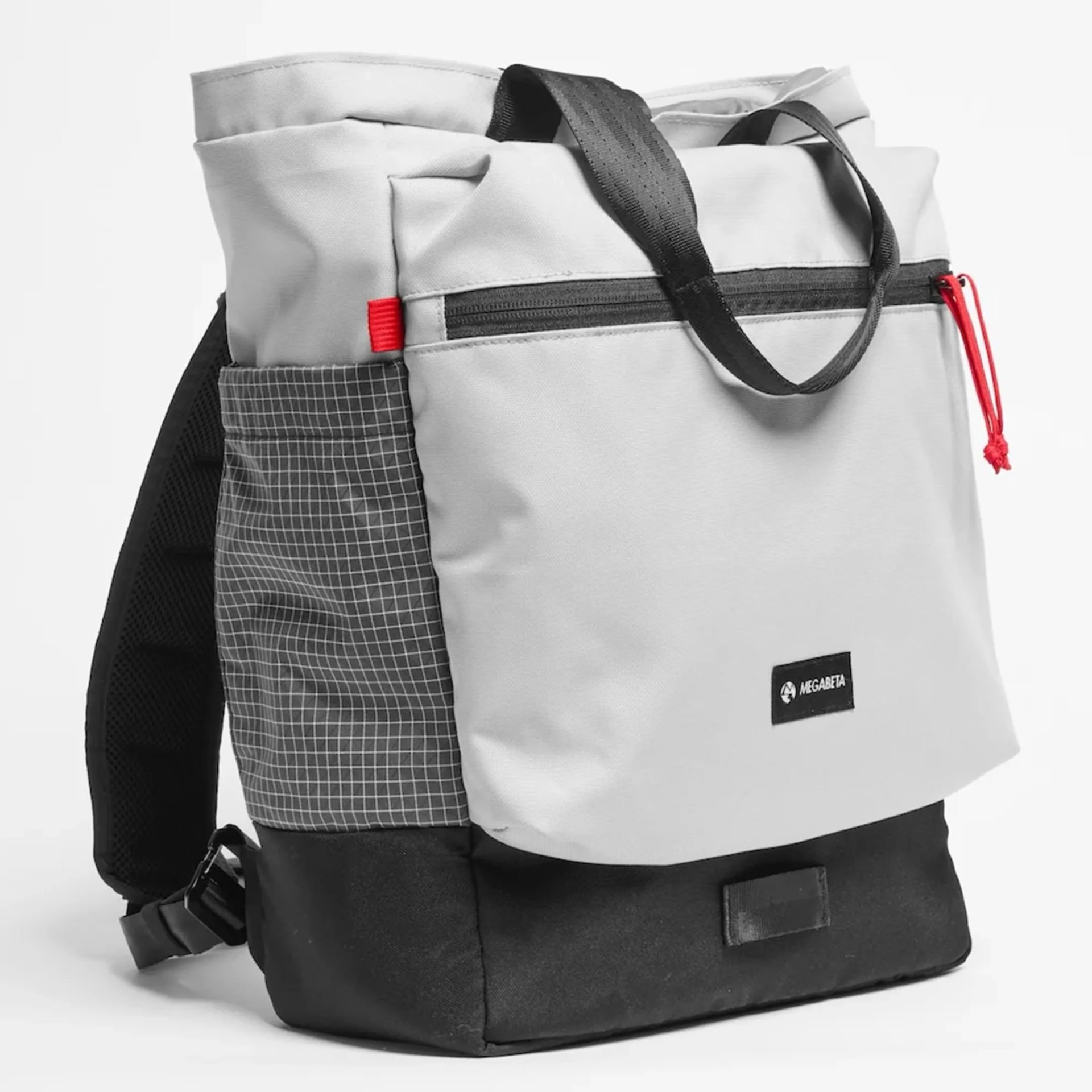megabeta convertible totepack embed
