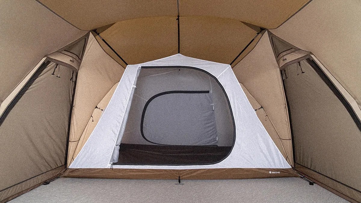 snow peak land nest shelter interior macro