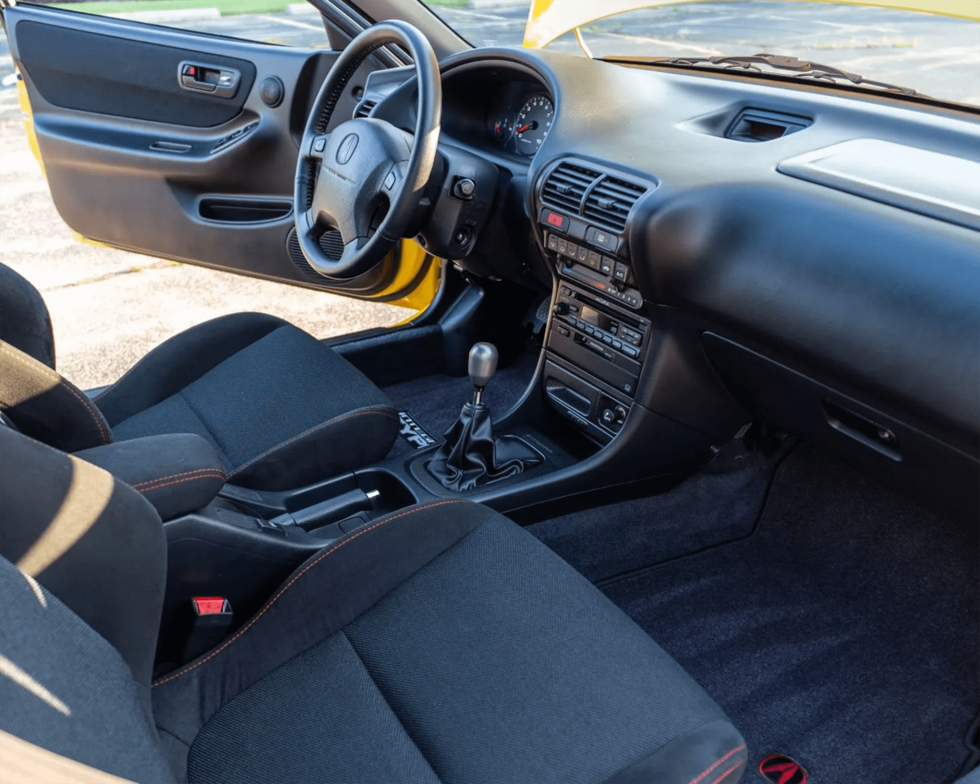 a photo of the interior of a 2001 integra type r