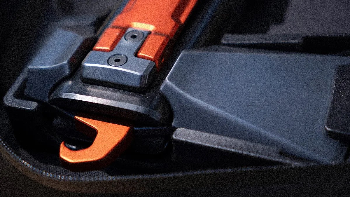 Adventure Mate V3- 6-in-1 Mega Multitool for Camping macro