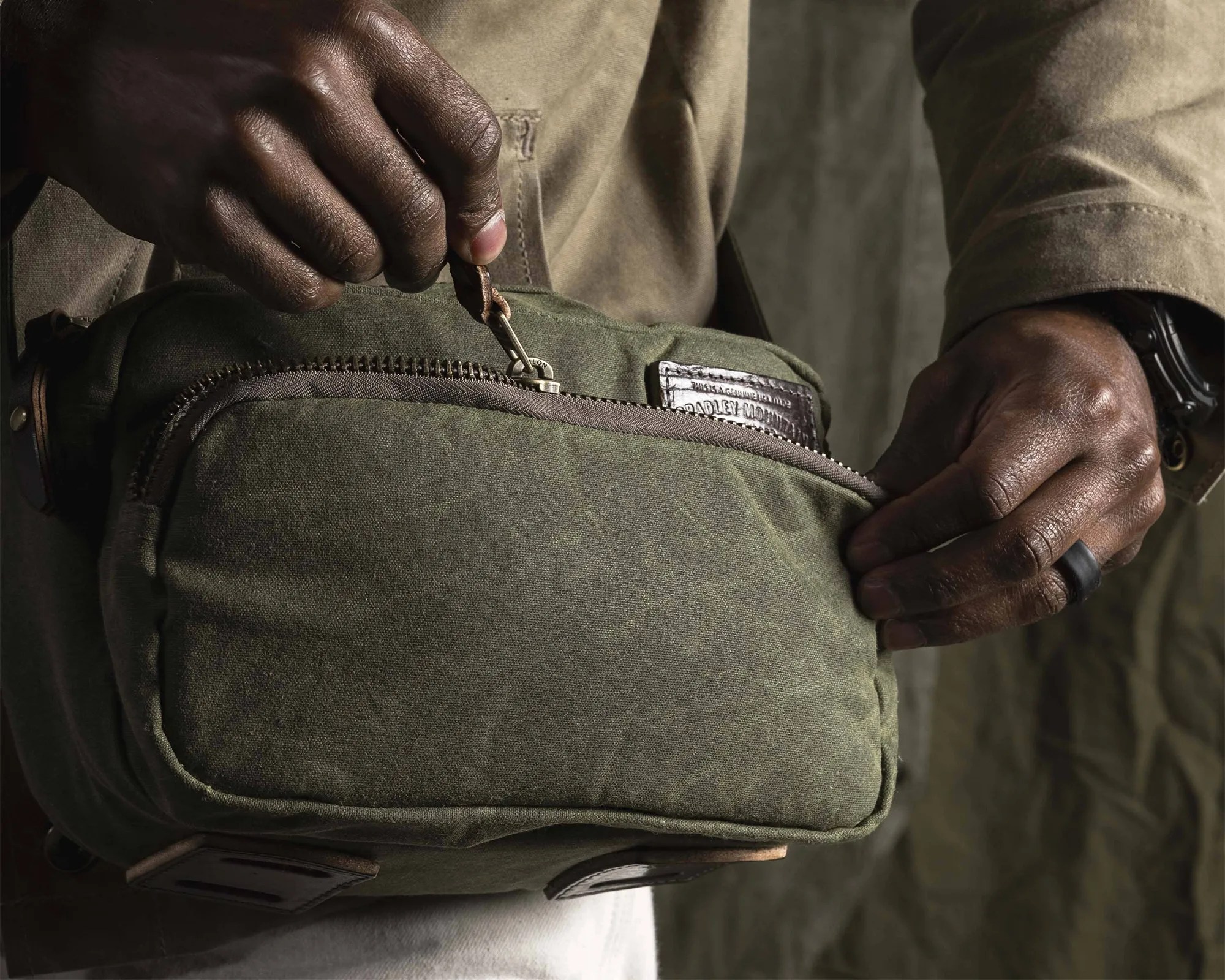 Bradley Mountain Rangefinder Bag zipper being opened
