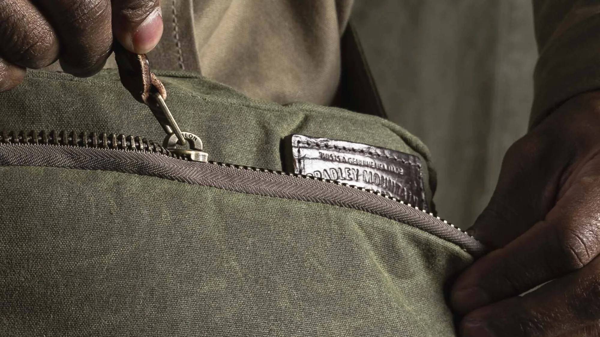 Bradley Mountain Rangefinder Bag closeup of zipper
