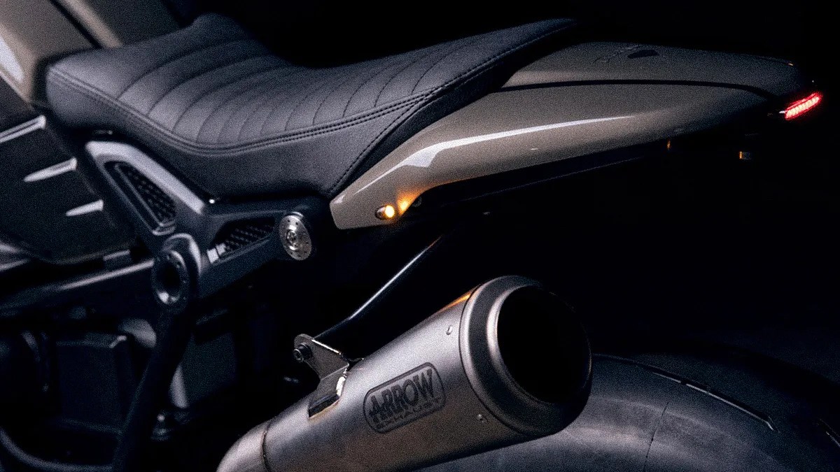 Diamond Atelier BMW R nineT Urban21 motorcycle macro