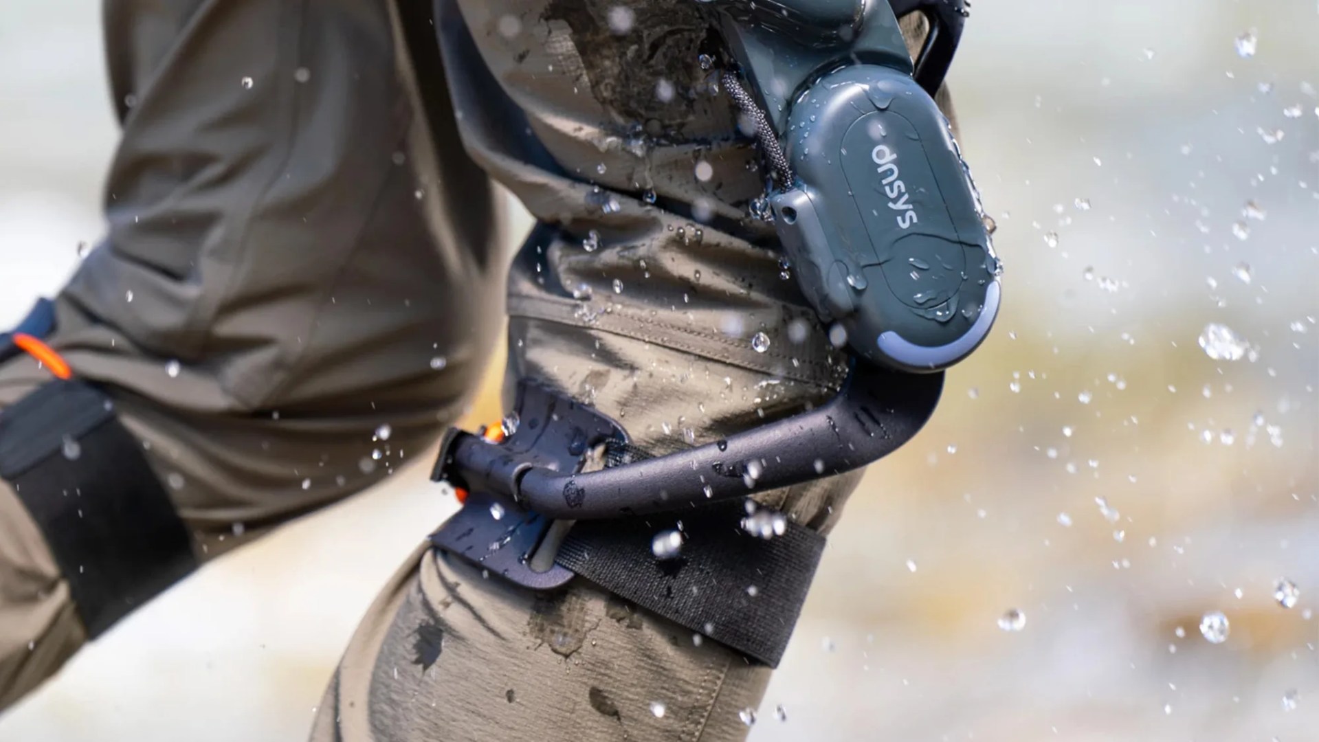 Dnsys Z1 Knee Exoskeleton closeup on hiker knee in water