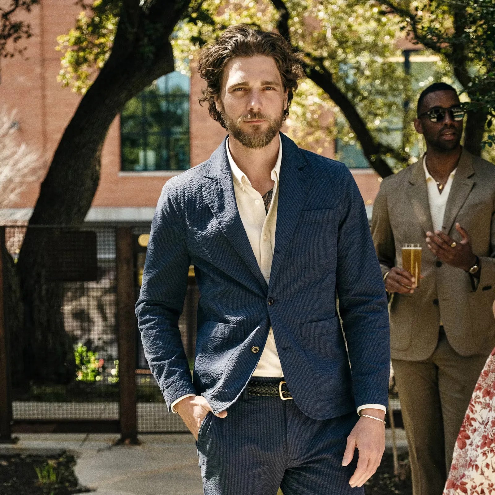 The Flint and Tinder Seersucker Blazer in Navy