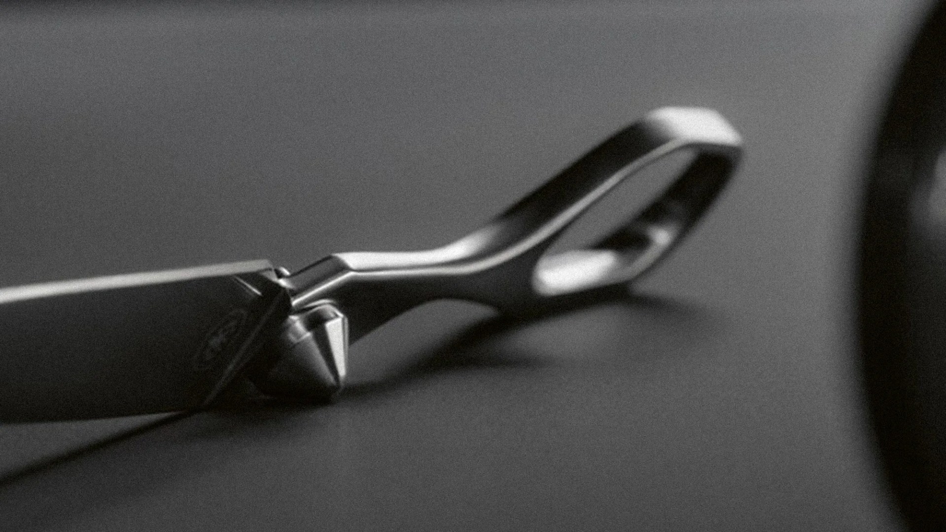 Horl Scissors handle closeup