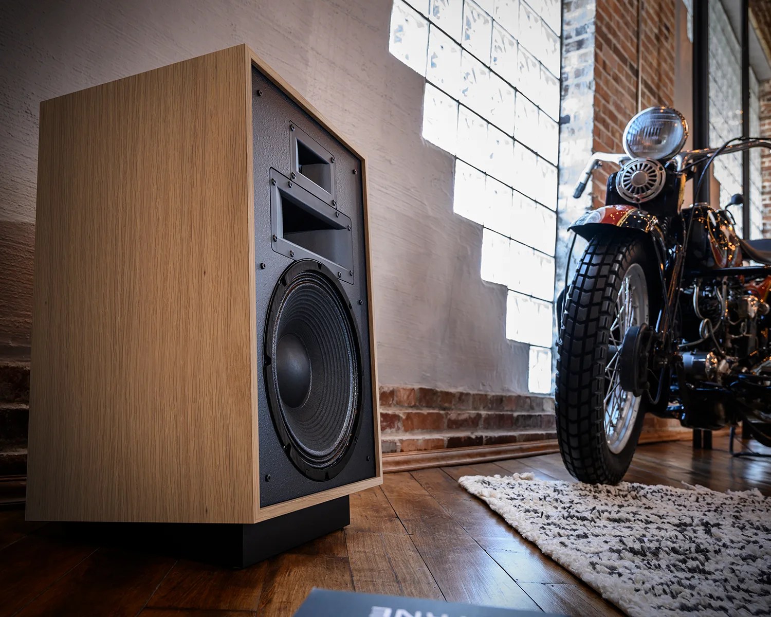Klipsch Forte IV in red oak