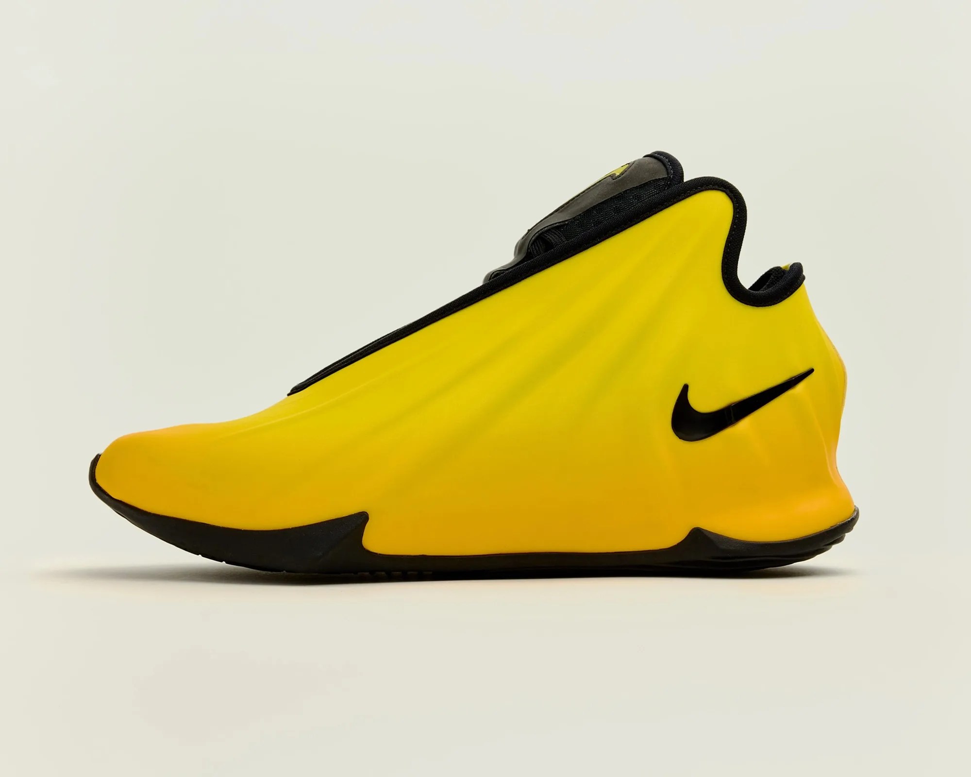 Nike G.T. Future Sneaker in yellow, profile