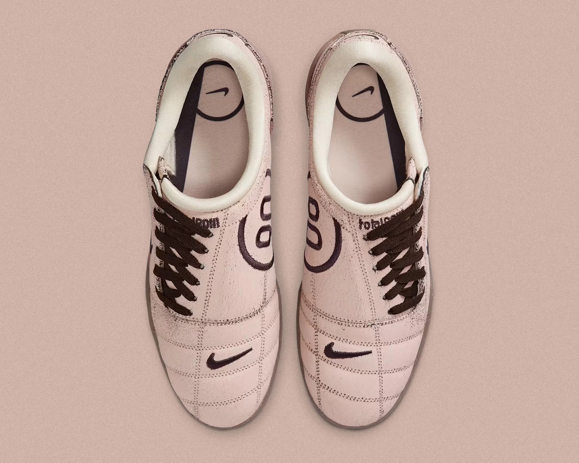 Nike Total 90 Sneaker top-down