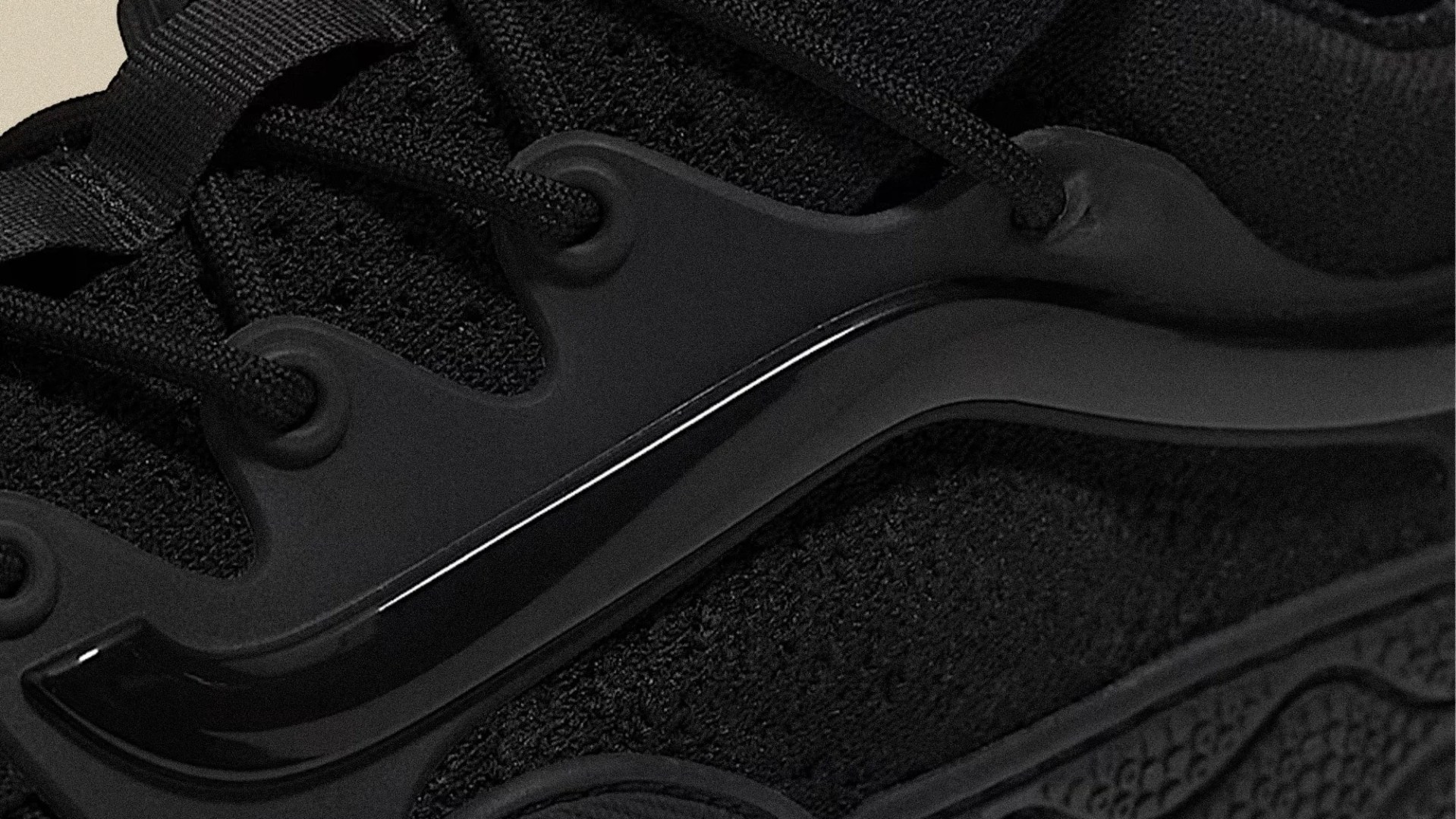 Vans Old Skool 36 FM Shoe side stripe closeup
