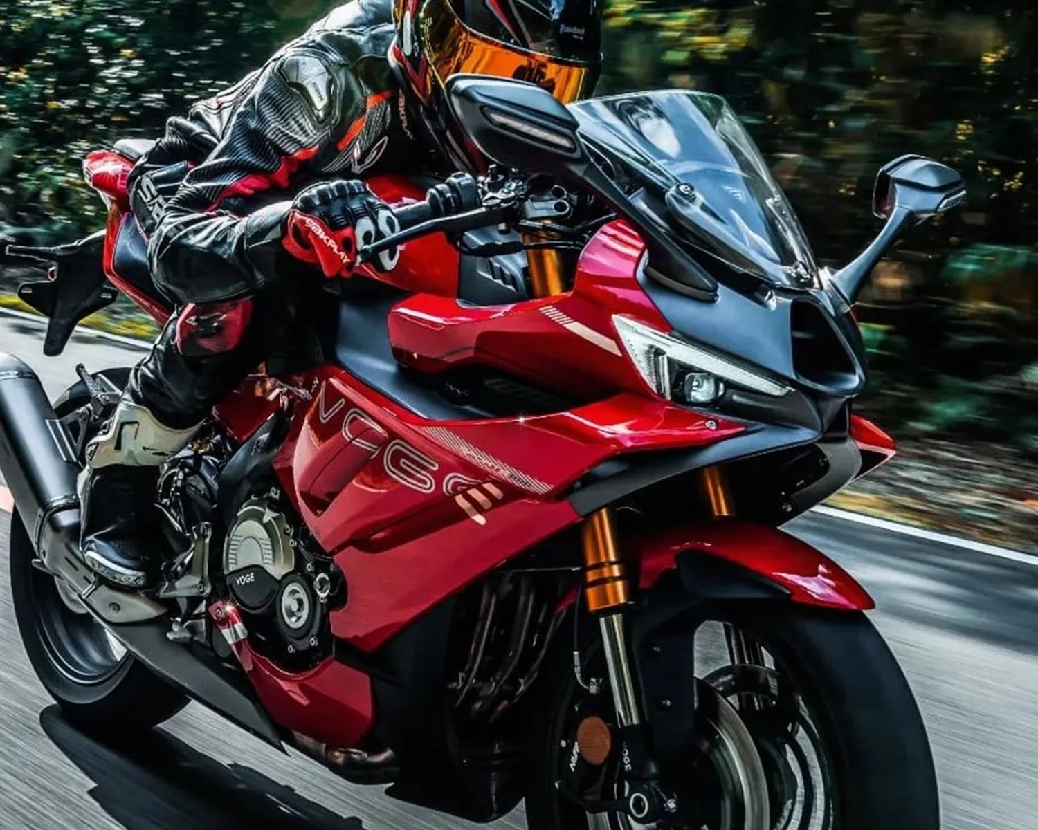 Voge RR500S action