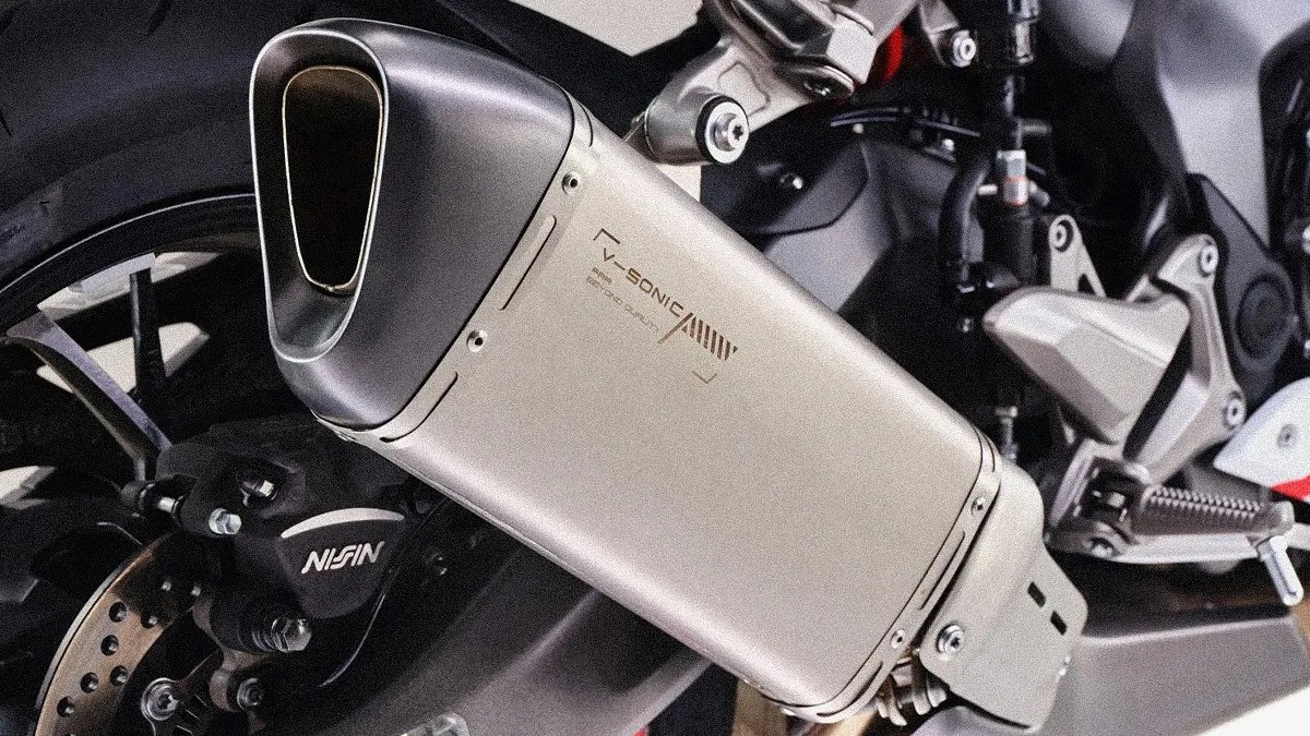 Voge RR500S exhaust detail macro