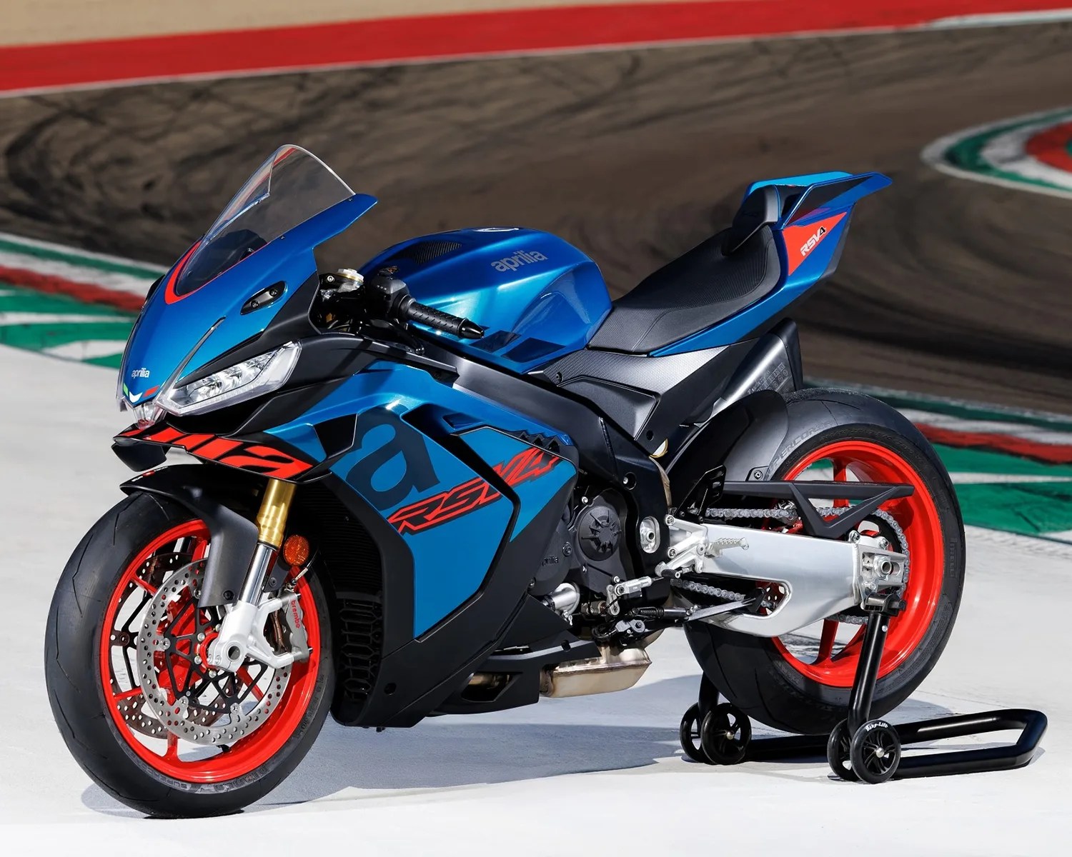 aprilia rsv4 blue